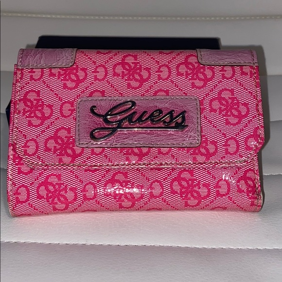 Guess Wallet - Picture 2 of 5